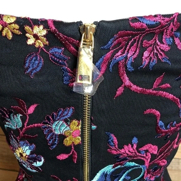 Nicole Miller NY, Floral embroidered dress,NWOT - Picture 6 of 10